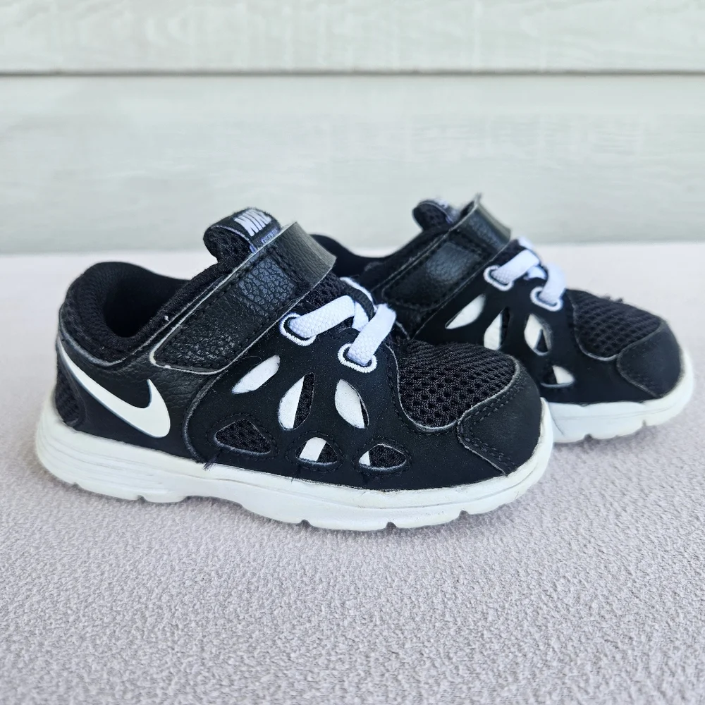 Nike Fusion Run 2 Athletic Sneaker Toddler SZ 7C Black Hook & Loop 599803-008